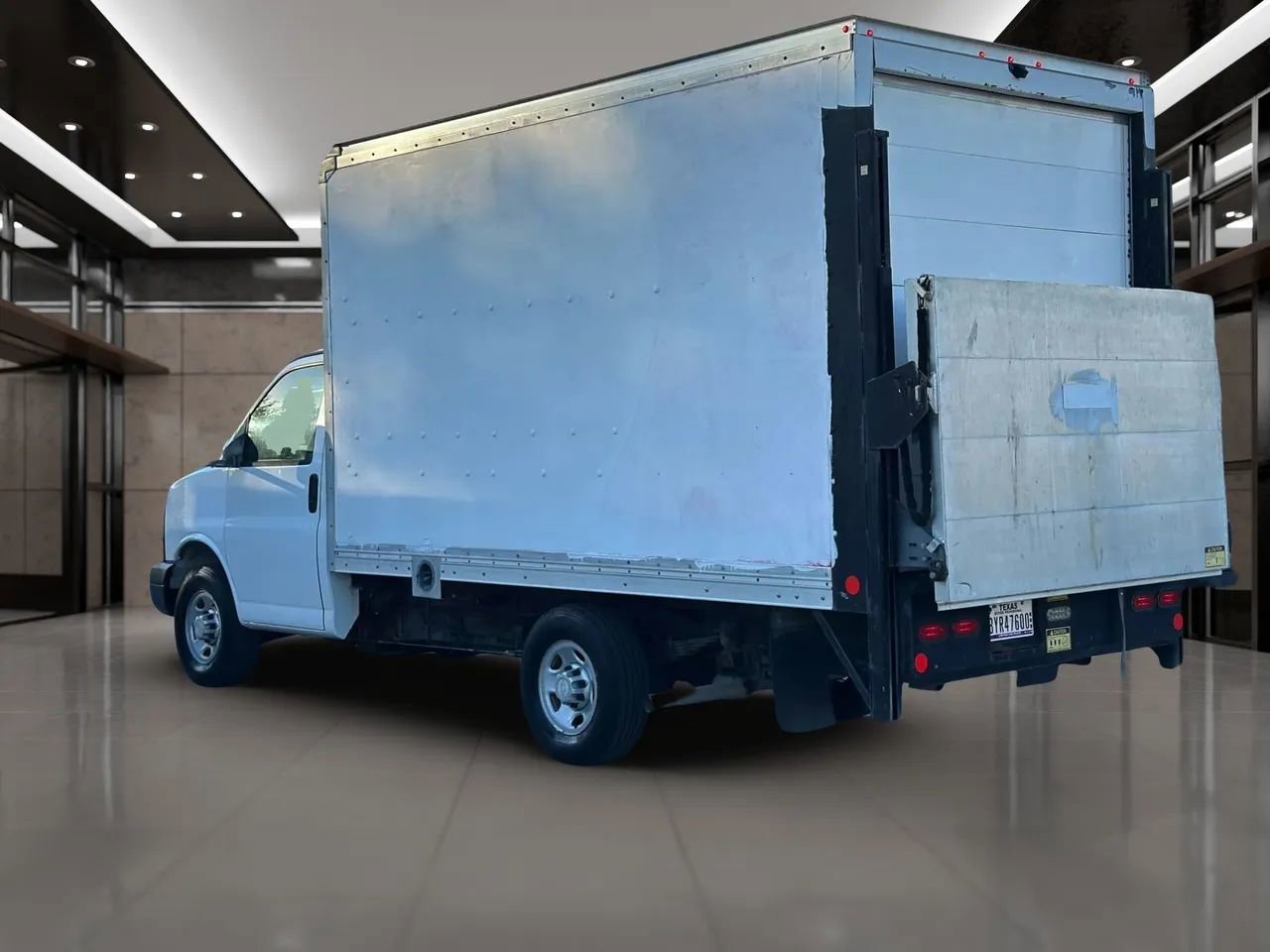 Used 2015 Chevrolet Express 3500 image 26