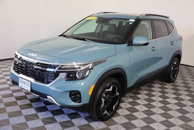 Used 2025 Kia Seltos EX image 4