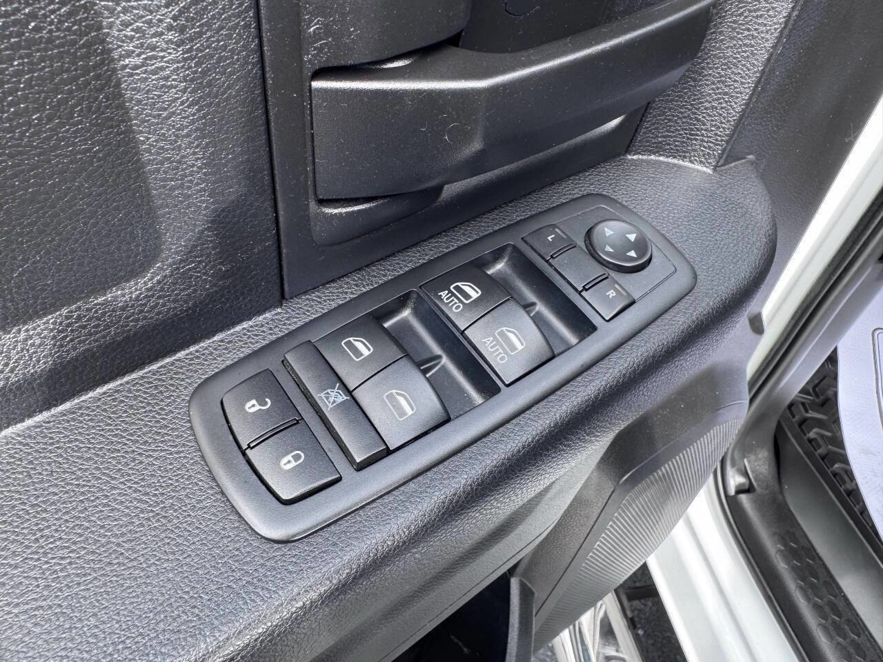 Used 2016 RAM 2500 Tradesman w/ Chrome Appearance Group image 24