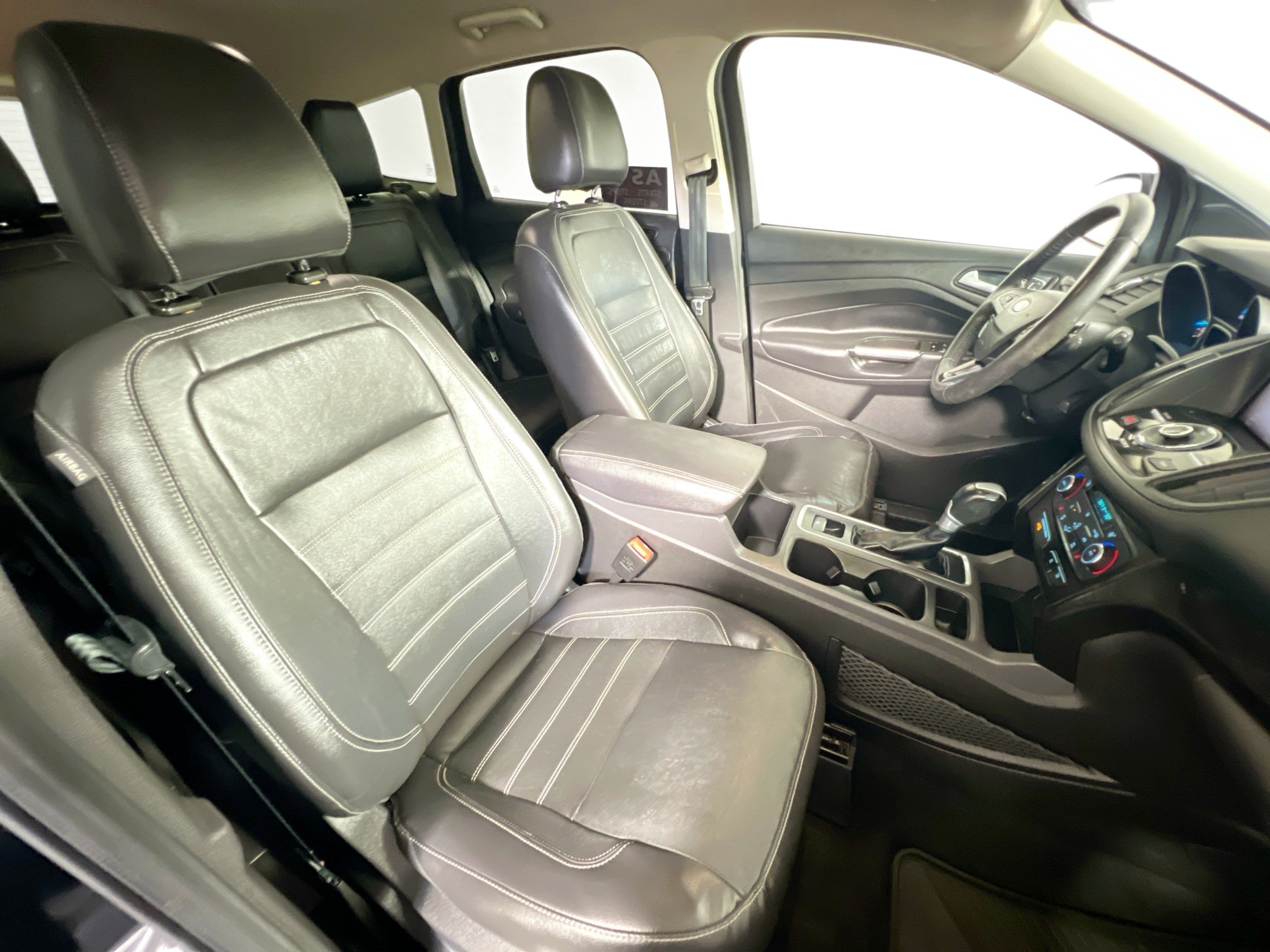 Used 2017 Ford Escape Titanium AWD/4WD image 30