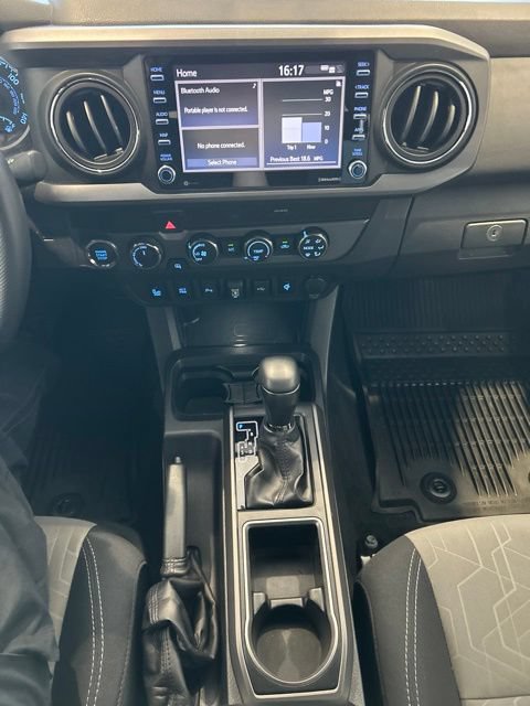Certified 2020 Toyota Tacoma TRD Off-Road w/ Technology Package AWD/4WD image 11