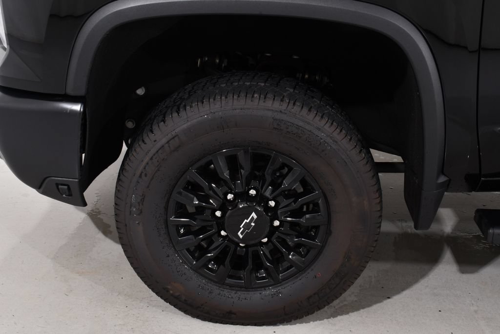 Used 2025 Chevrolet Silverado 3500 W/T AWD/4WD image 18
