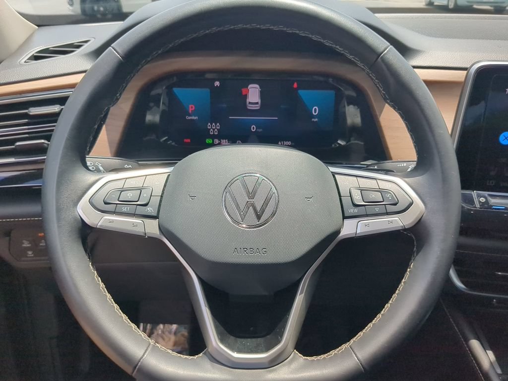 Used 2024 Volkswagen Atlas SE AWD/4WD image 30