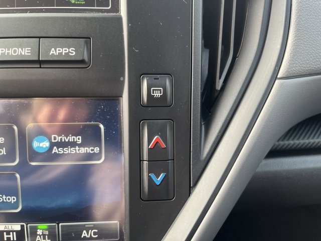 Used 2025 Subaru Crosstrek 2.0i image 32