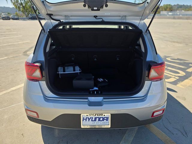 New 2026 Hyundai Venue SEL FWD image 12