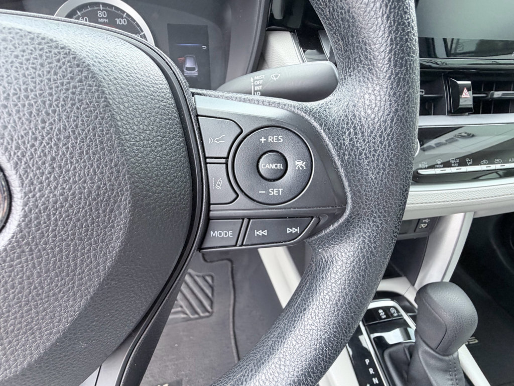 Used 2022 Toyota Corolla Cross L FWD image 14