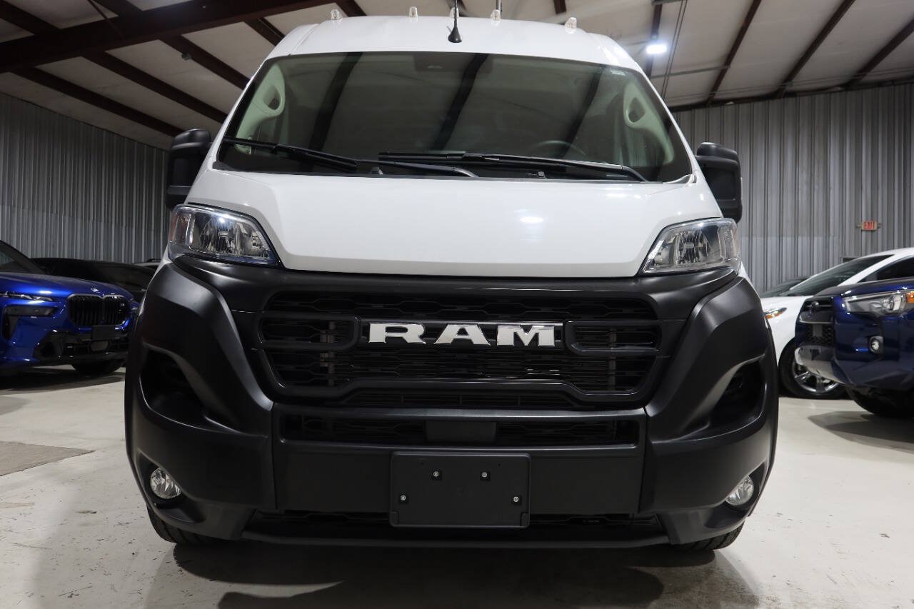 Used 2024 RAM ProMaster 2500 w/ Convenience Group FWD image 8