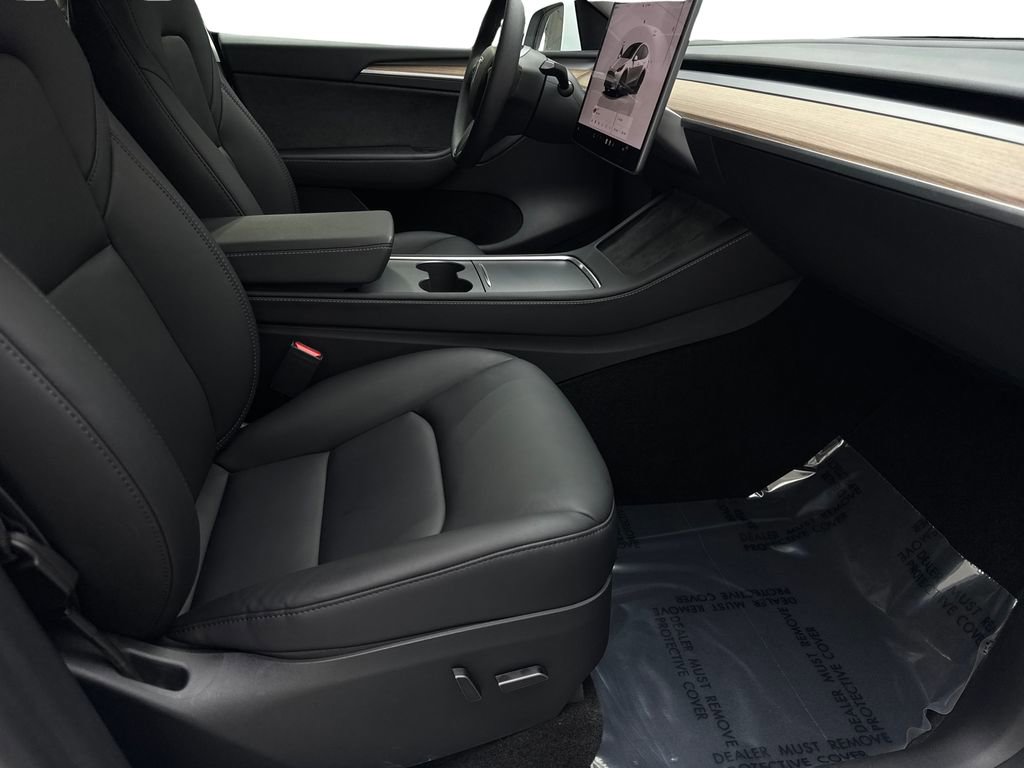 Used 2024 Tesla Model Y Long Range image 44