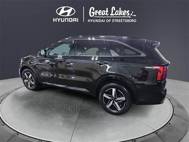 Used 2023 Kia Sorento S image 3