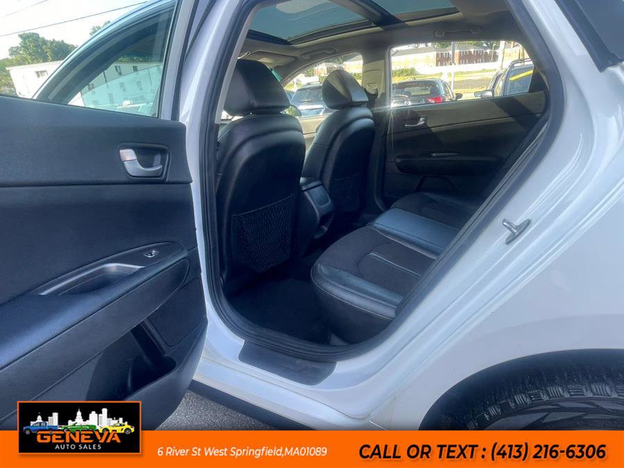Used 2019 Kia Optima S w/ S Panoramic Sunroof Package image 10