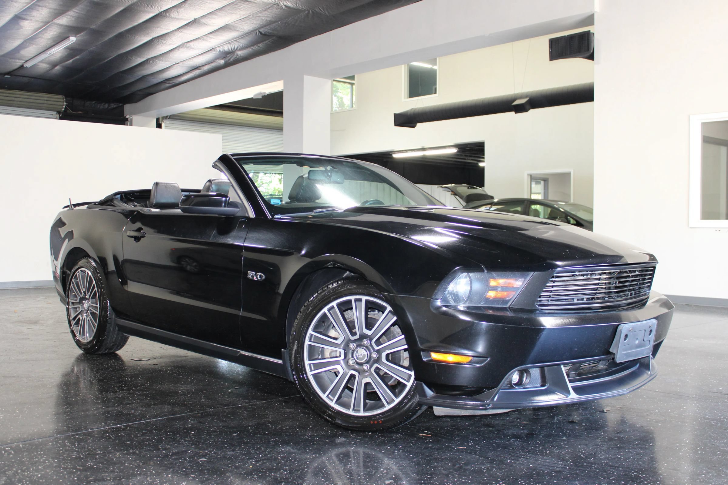 Used 2011 Ford Mustang GT Premium w/ Comfort Pkg RWD image 53