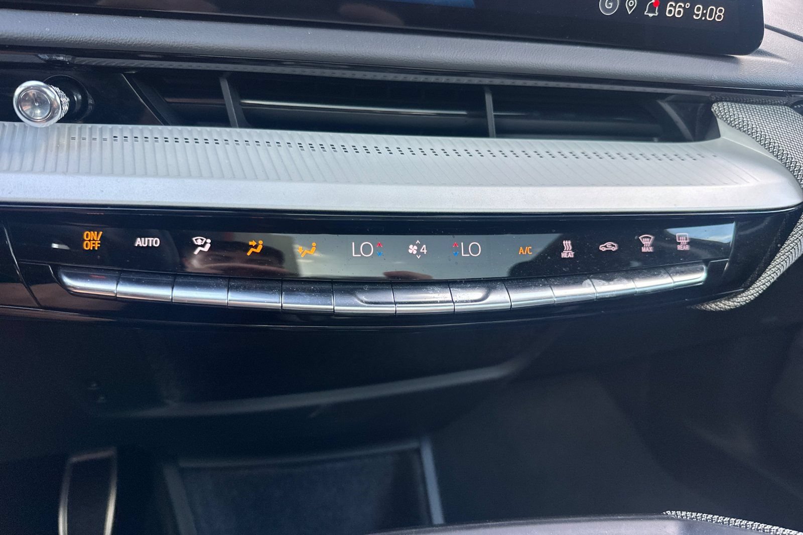Certified 2025 Cadillac Optiq Sport 2 AWD/4WD image 27