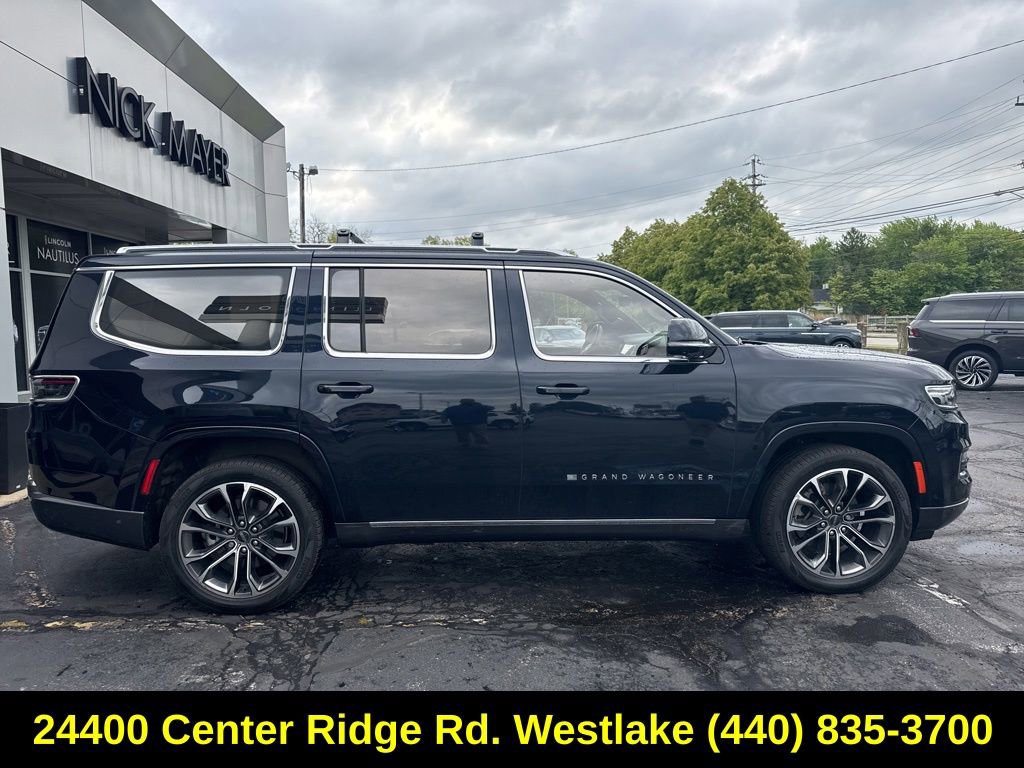Used 2022 Jeep Grand Wagoneer Series III AWD/4WD image 8