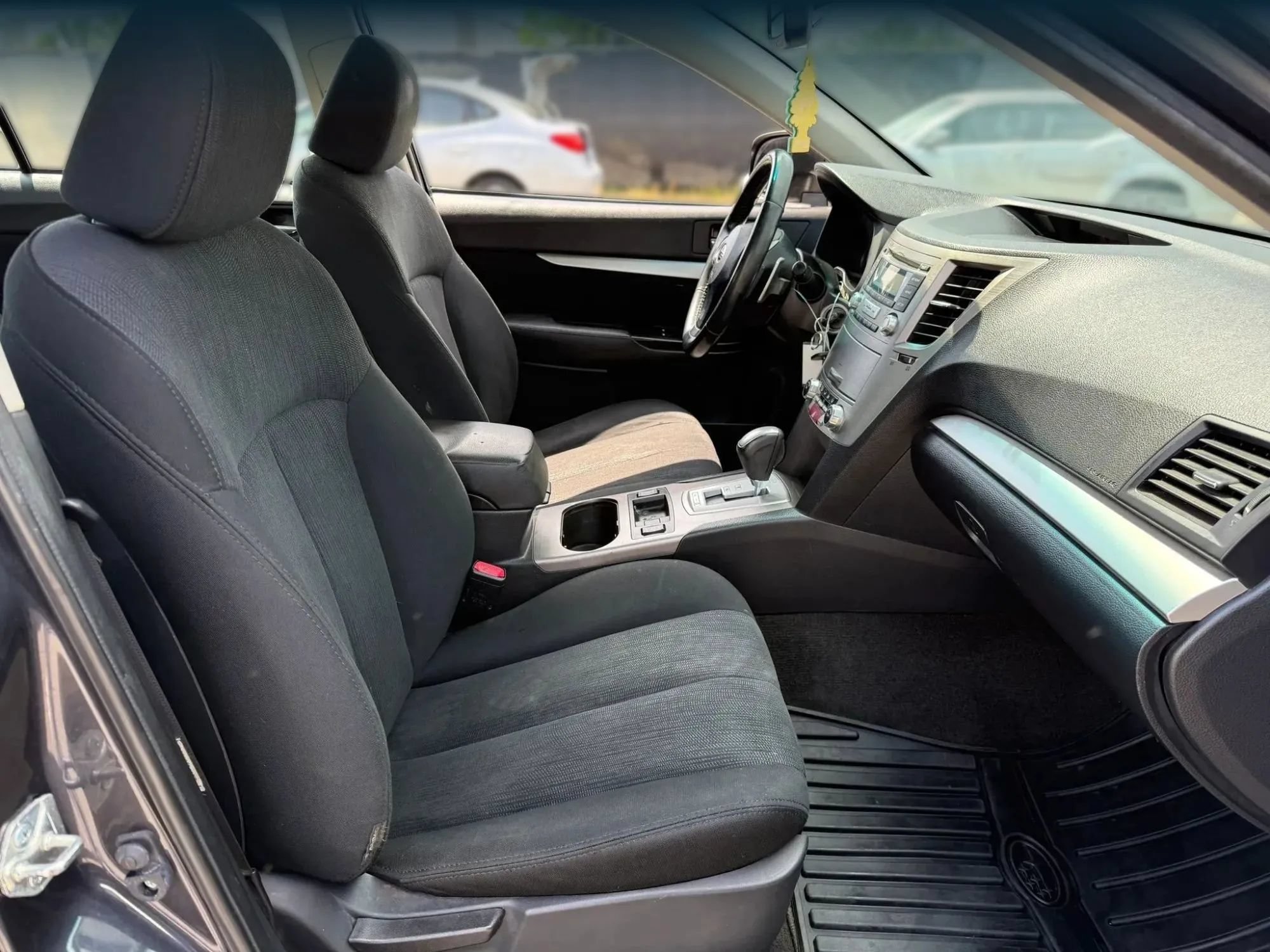 Used 2013 Subaru Legacy 2.5i Premium w/ All-Weather Pkg AWD/4WD image 18
