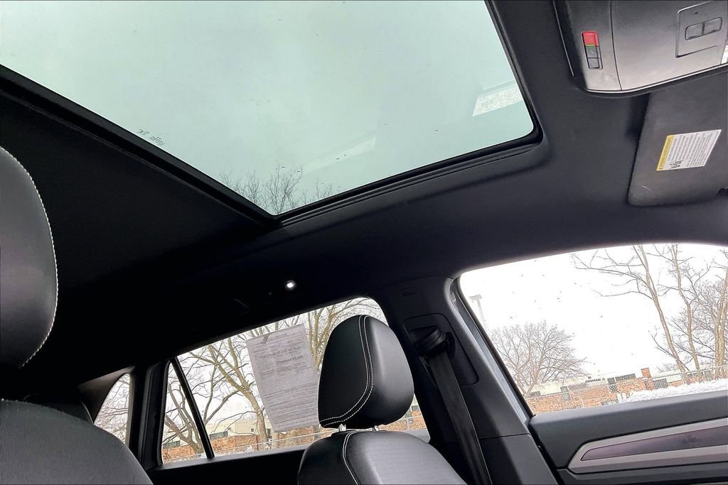 Used 2023 Volkswagen Atlas Cross Sport SEL R-Line image 22