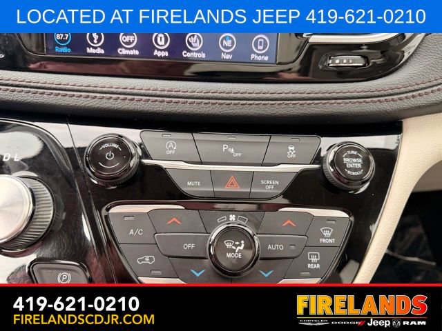 Used 2019 Chrysler Pacifica Limited FWD image 28