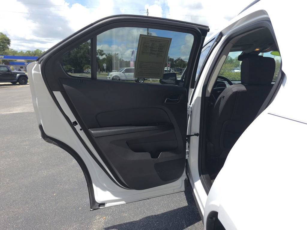 Used 2017 Chevrolet Equinox LT w/ Convenience Package FWD image 11