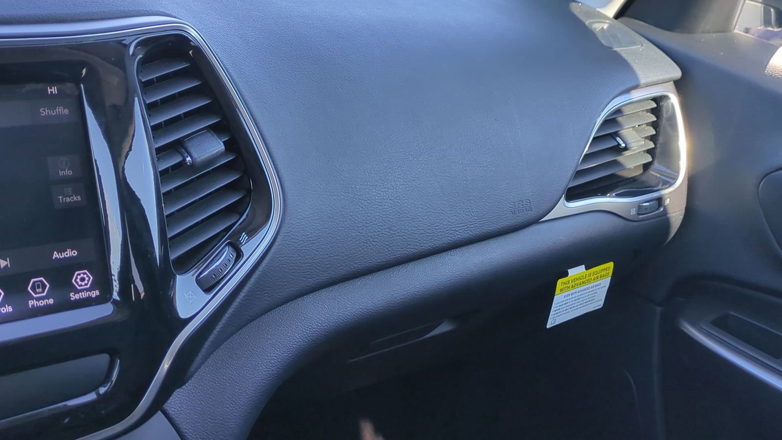 Used 2020 Jeep Cherokee Limited image 21