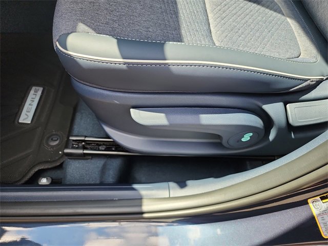 New 2025 Hyundai Venue Limited image 17