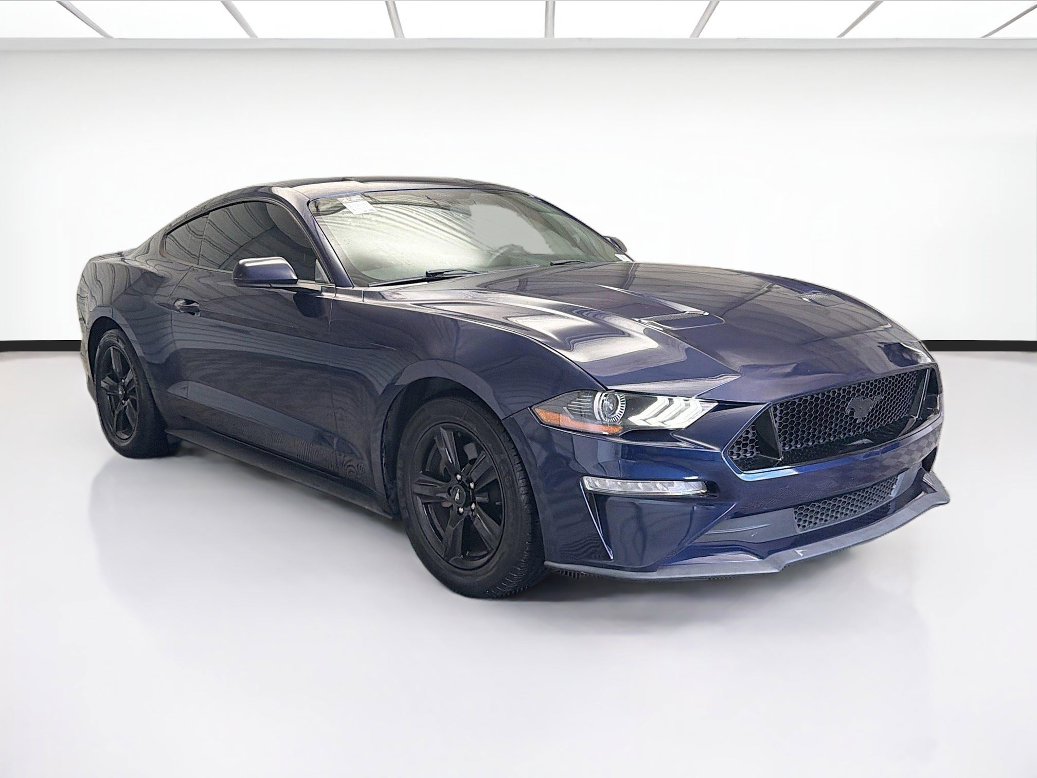 Used 2019 Ford Mustang Coupe RWD image 3