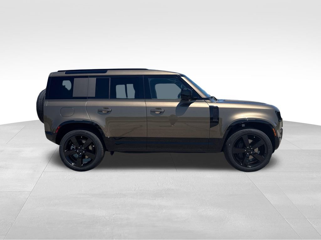 New 2026 Land Rover Defender 110 X-Dynamic SE AWD/4WD image 6