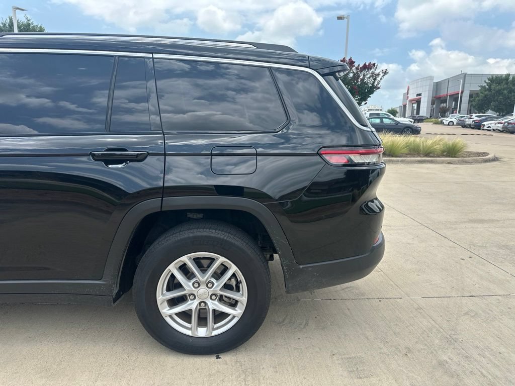 Used 2023 Jeep Grand Cherokee L Laredo RWD image 3