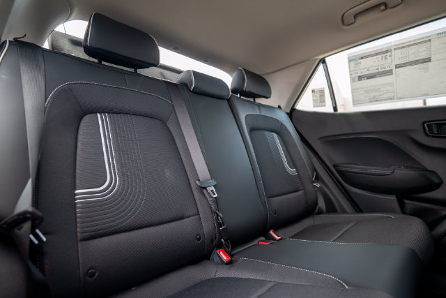 New 2026 Hyundai Venue SEL FWD image 35