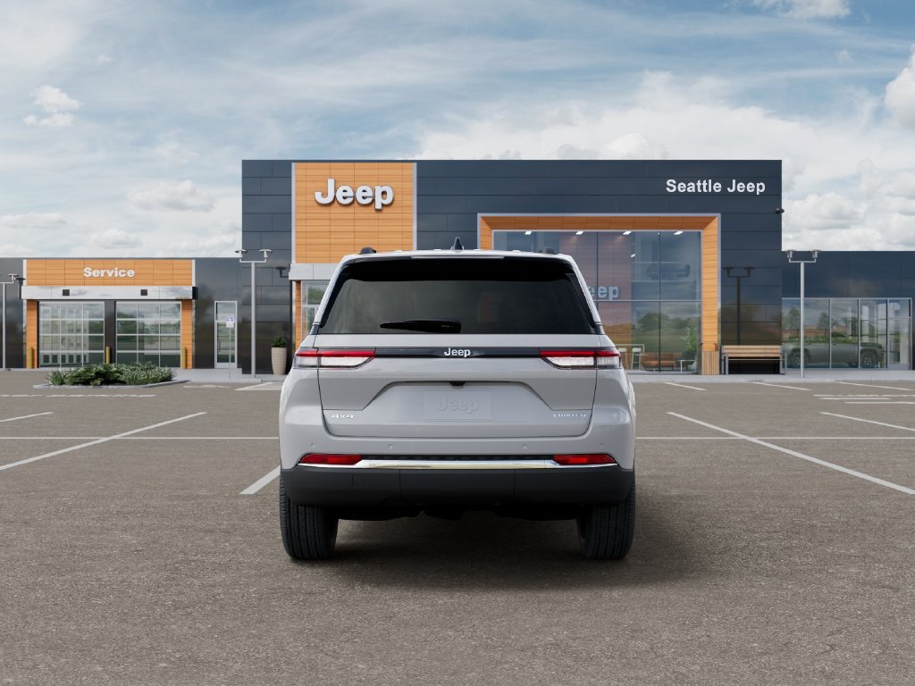 New 2026 Jeep Grand Cherokee Limited w/ Trailer Tow Package AWD/4WD image 8