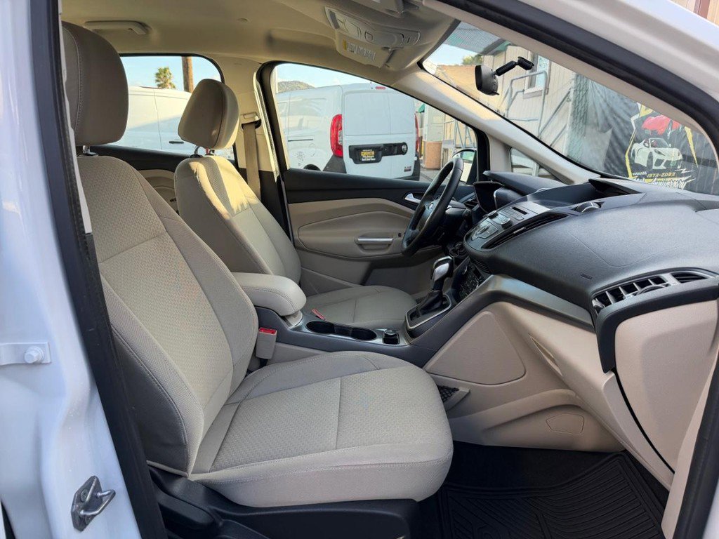 Used 2017 Ford C-MAX SE w/ Interior Protection Package image 21