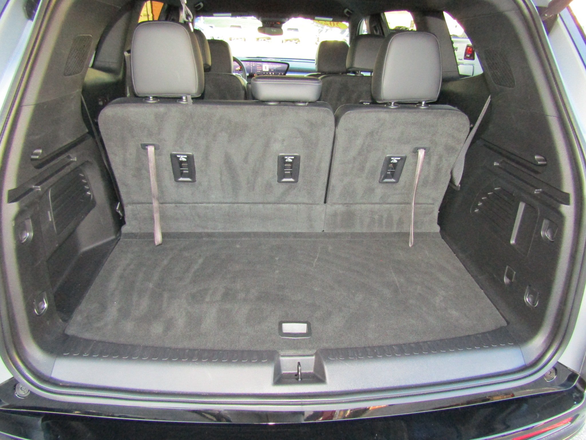 Used 2025 Buick Enclave Sport Touring AWD/4WD image 15