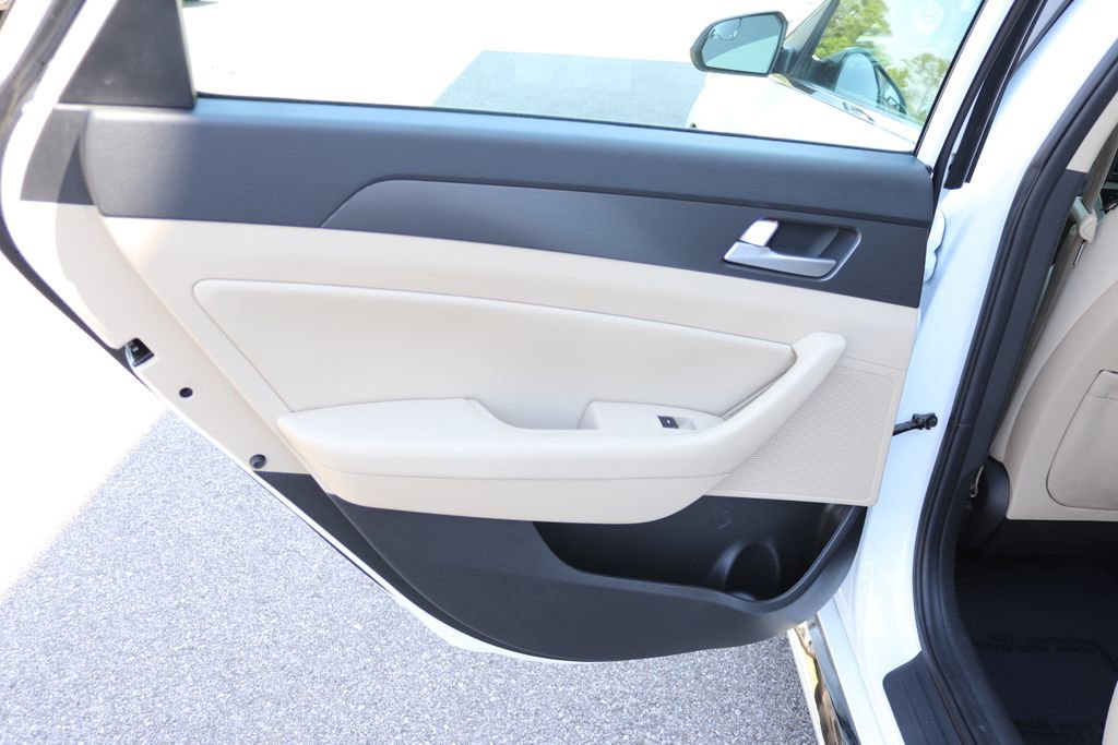 Used 2017 Hyundai Sonata Sport w/ Cargo Package FWD image 10