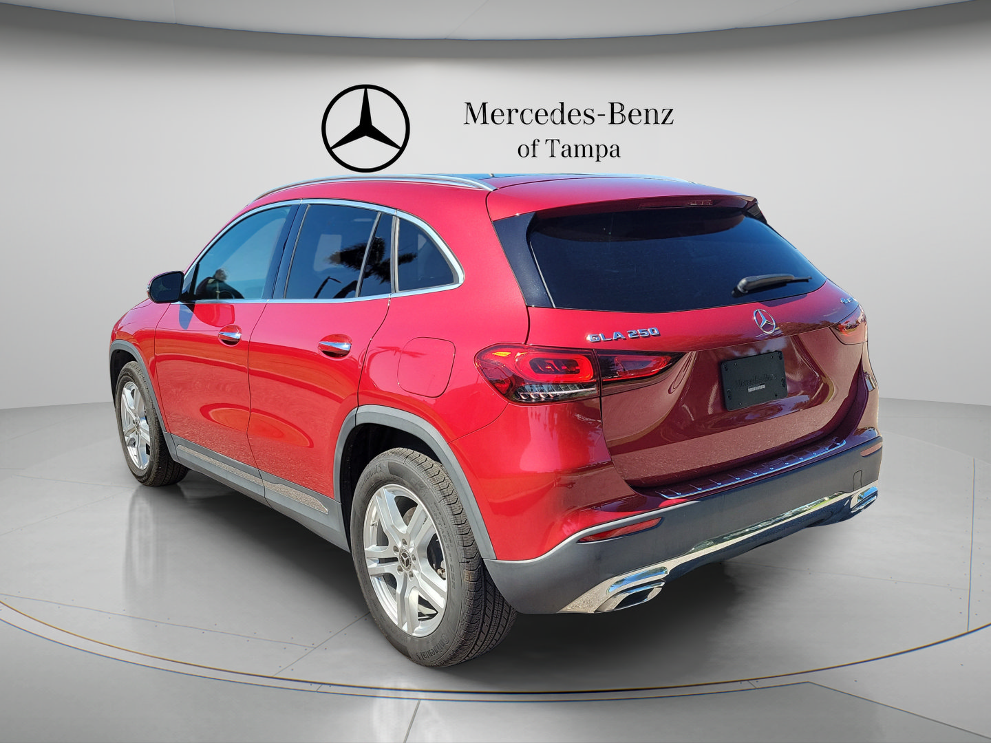 Certified 2021 Mercedes-Benz GLA 250 4MATIC image 2
