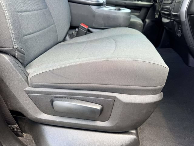 Used 2024 RAM 1500 Warlock AWD/4WD image 9