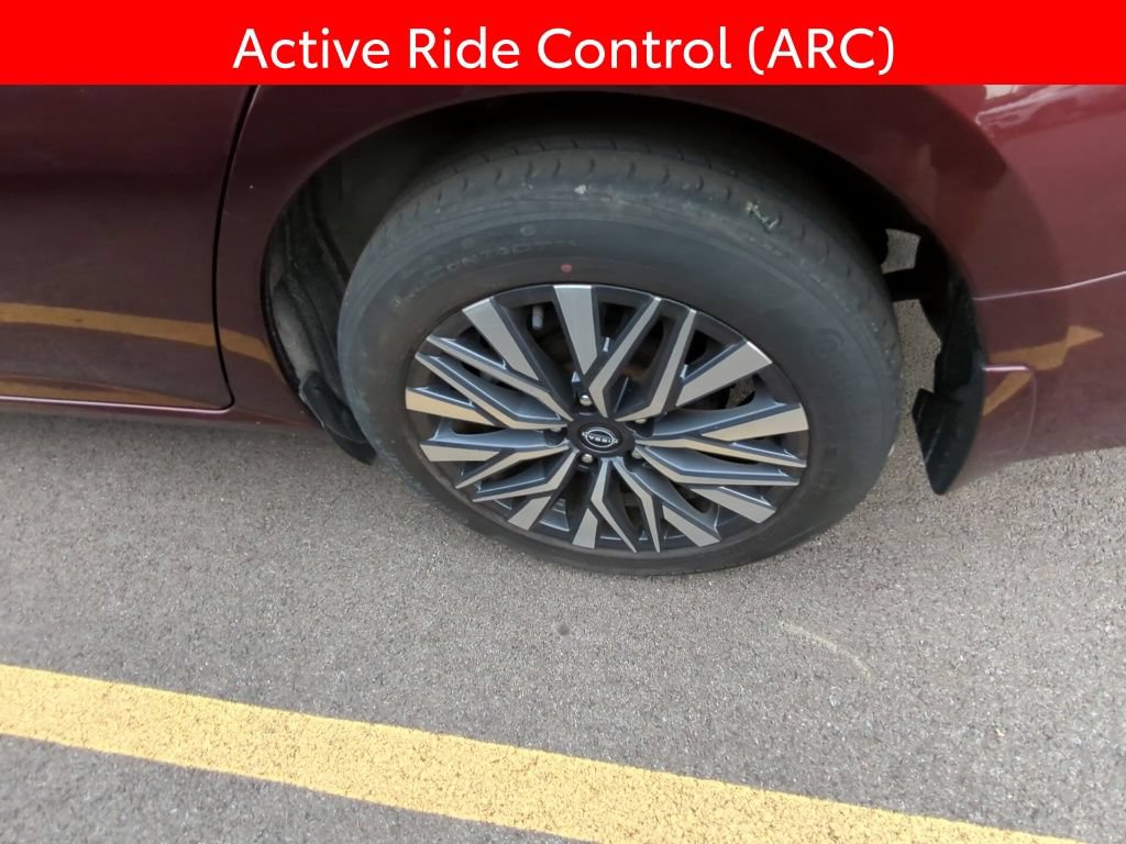 Used 2023 Nissan Altima 2.5 SV w/ SV Premium Package AWD/4WD image 6