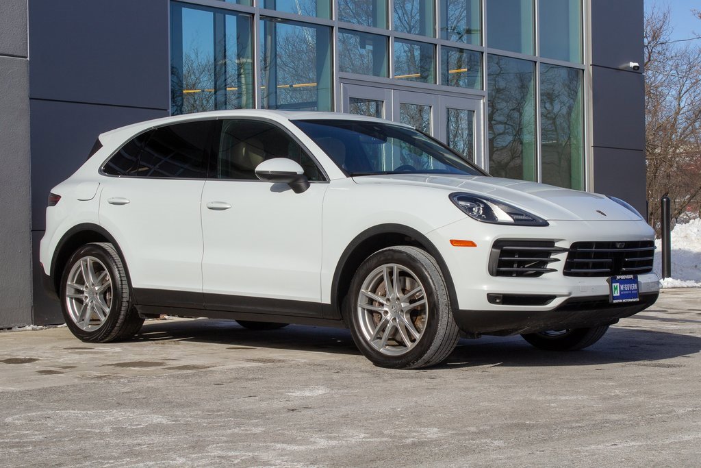 Used 2023 Porsche Cayenne image 3
