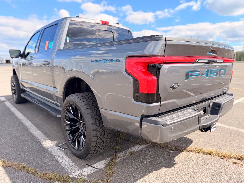 Used 2023 Ford F150 Lightning Lariat w/ Equipment Group 511A High AWD/4WD image 3