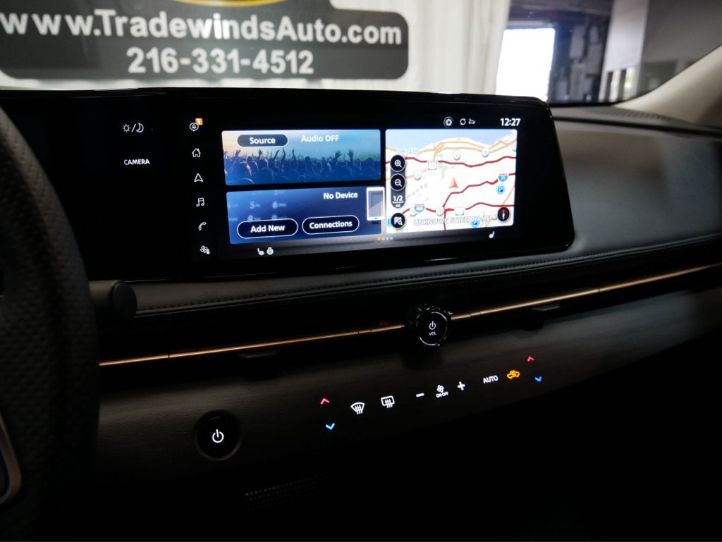 Used 2024 Nissan Ariya AWD image 16