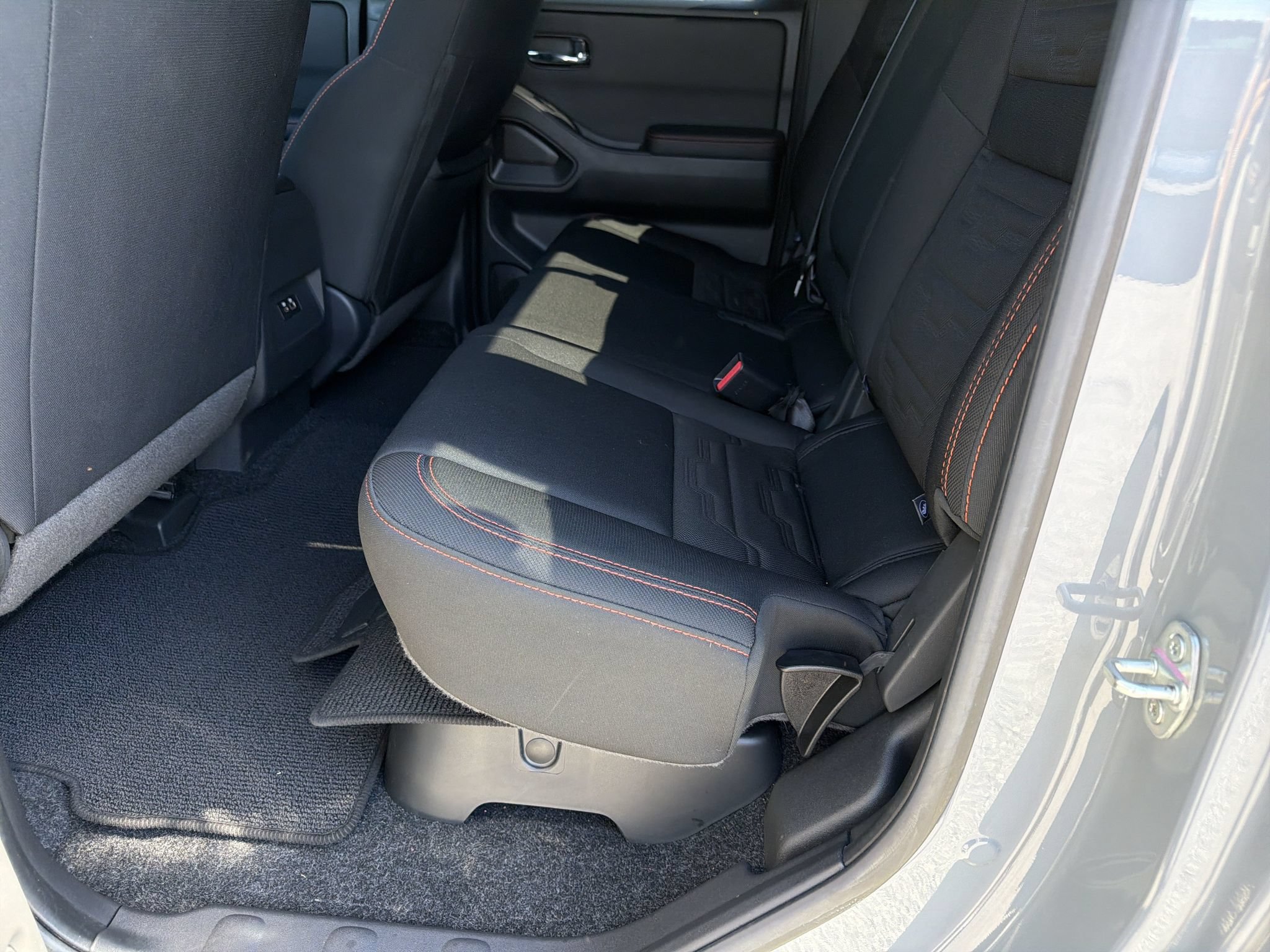 Used 2025 Nissan Frontier Pro-X RWD image 18