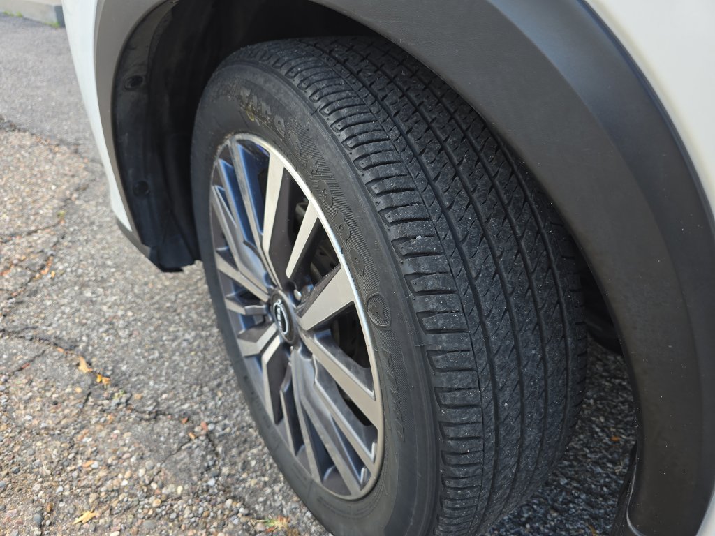 Used 2024 Nissan Kicks SV image 30