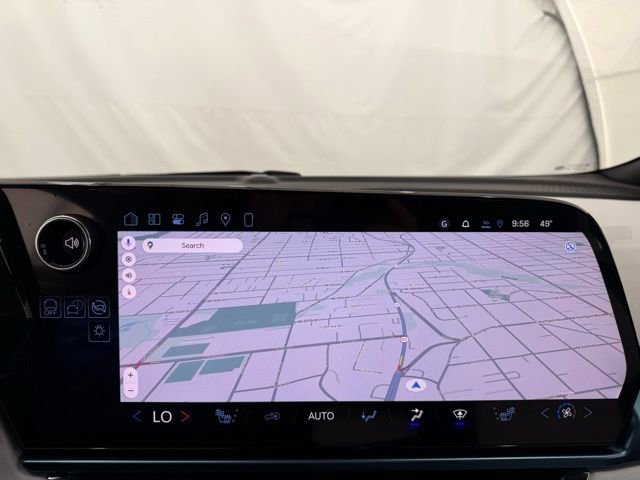 New 2026 Chevrolet Equinox EV LT FWD image 32