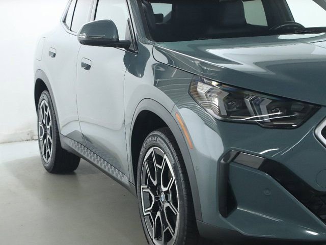 Used 2025 BMW X2 xDrive28i AWD/4WD image 10