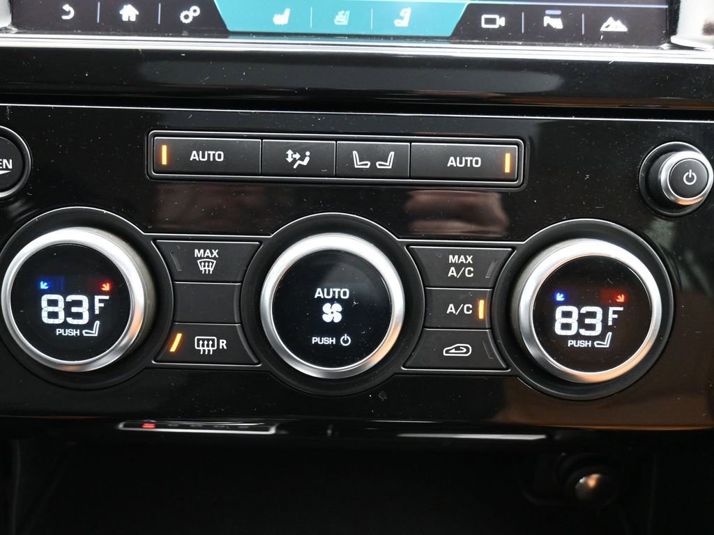 Used 2018 Land Rover Discovery HSE image 18