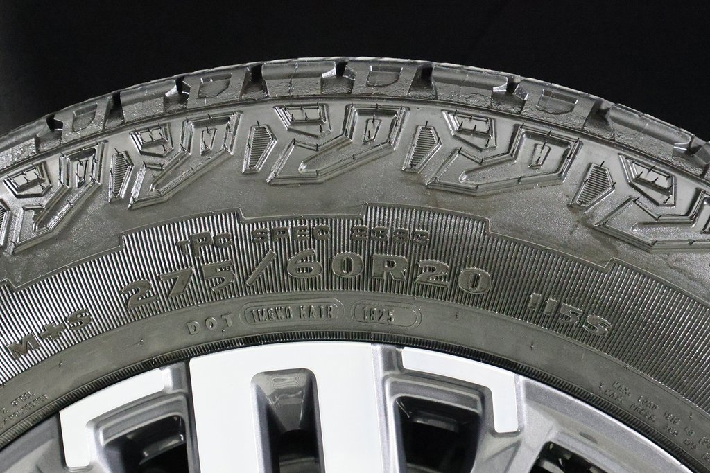 Used 2025 Chevrolet Suburban Z71 w/ Comfort Package image 50