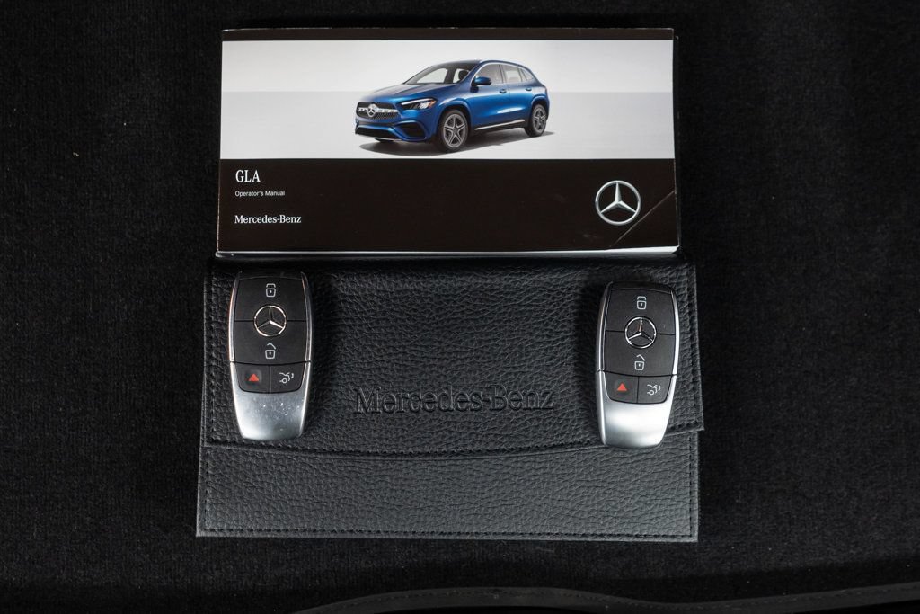 Used 2025 Mercedes-Benz GLA 250 4MATIC w/ Winter Package image 44