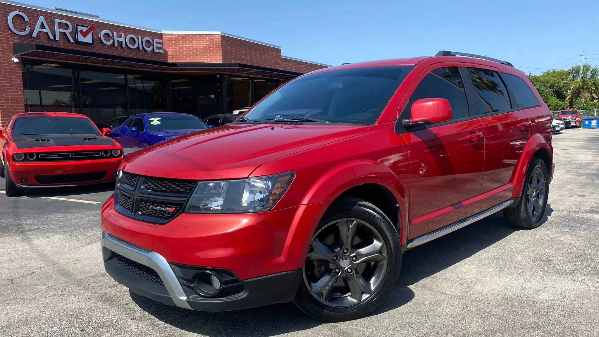 Used 2015 Dodge Journey Crossroad w/ Flexible Seating Group image 1