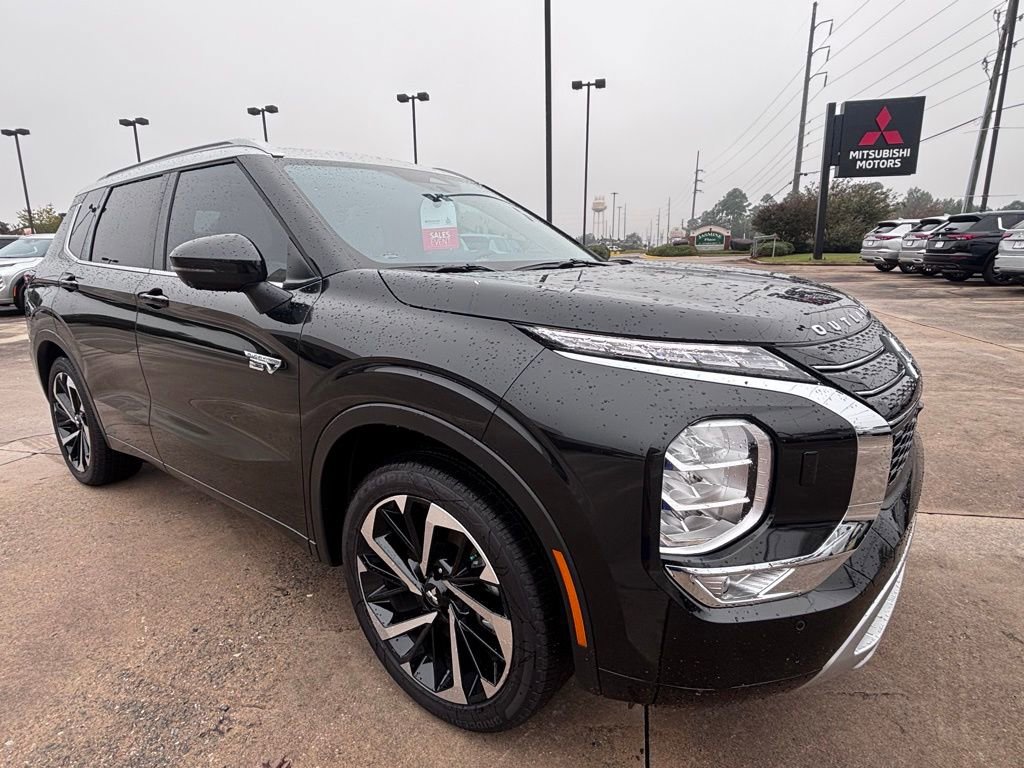 Used 2024 Mitsubishi Outlander SEL video 1