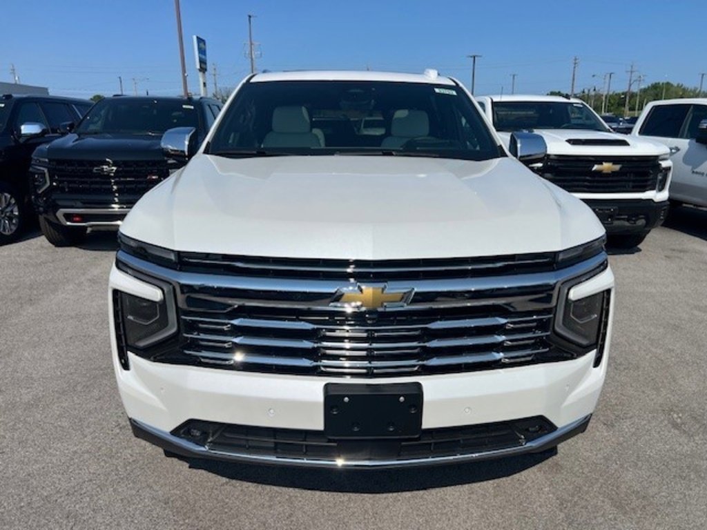 New 2025 Chevrolet Suburban Premier image 2