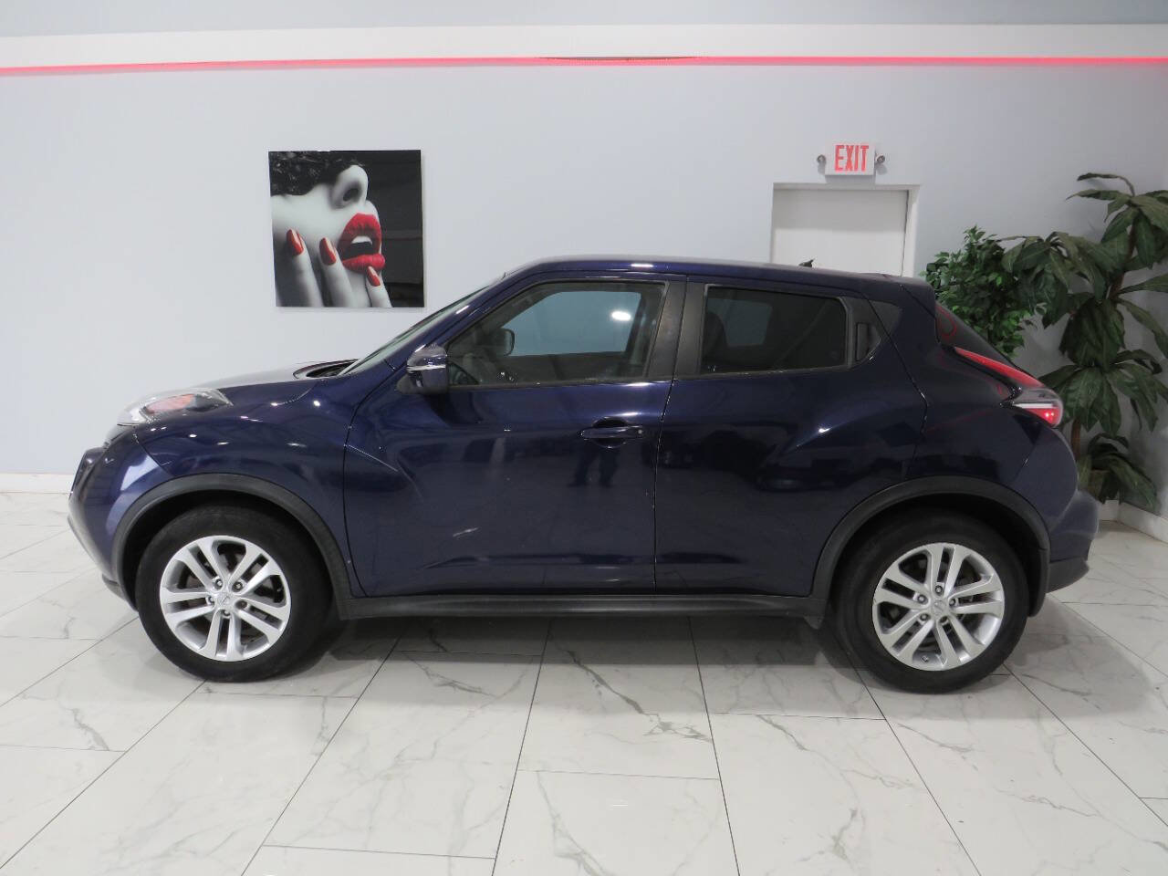 Used 2015 Nissan Juke S image 6