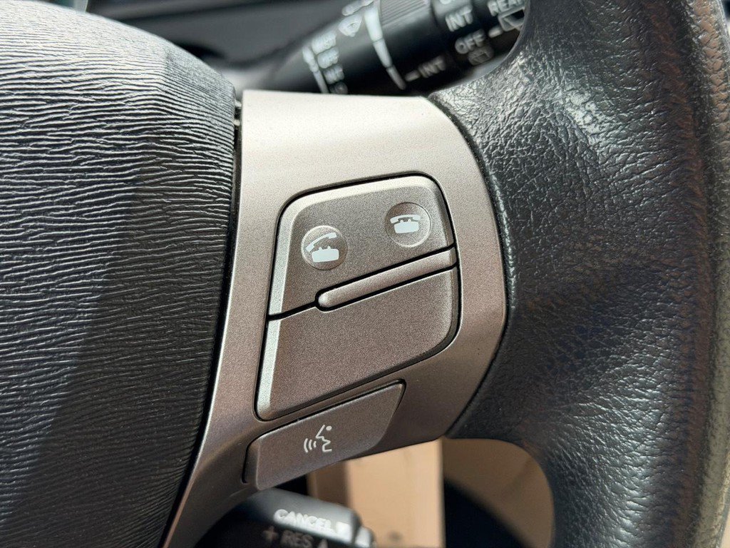Used 2012 Toyota Venza LE FWD image 18
