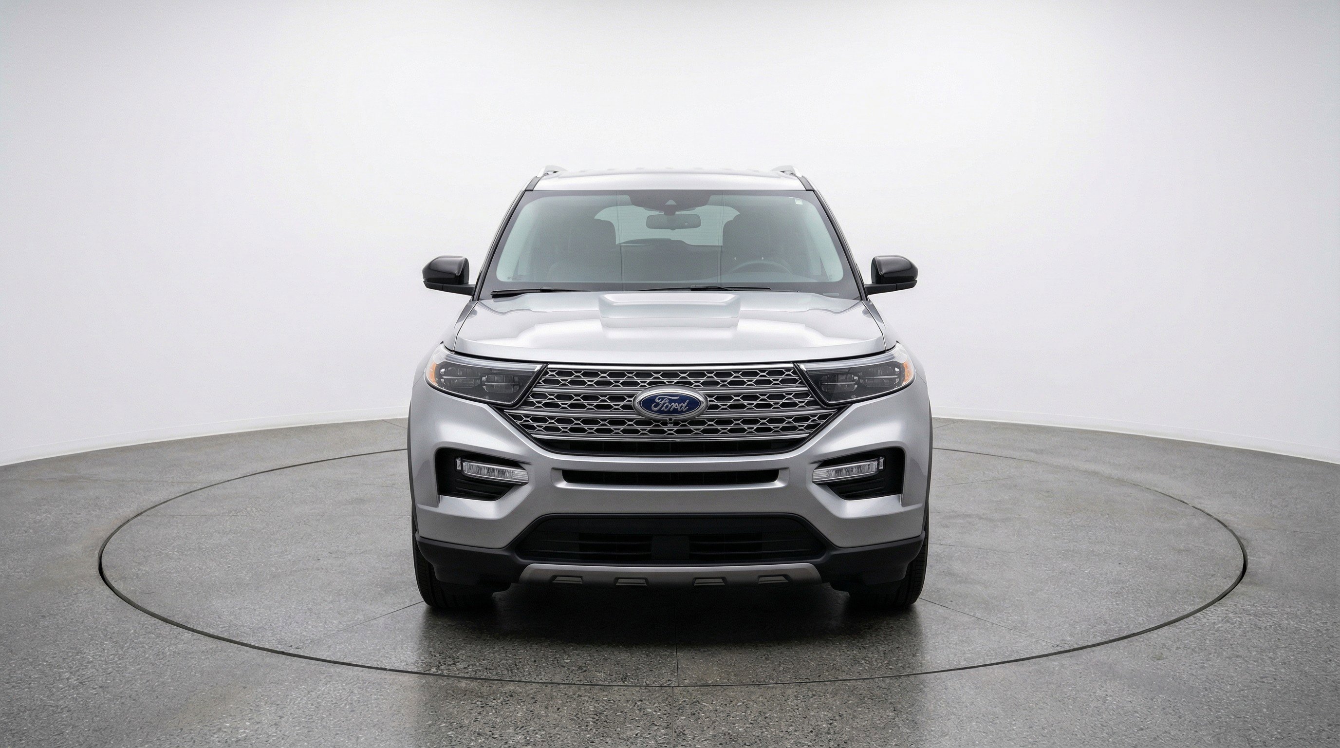 Used 2024 Ford Explorer Limited image 2